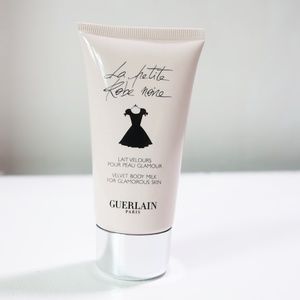 Guerlain La Petite Robe Noire Velvet Body Milk